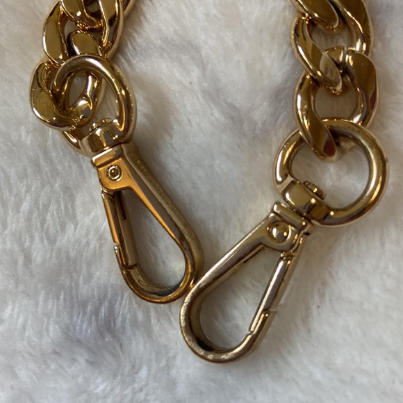 Michael Kors crossbody Wallet on the Chains/ clutch - Picture 14 of 14